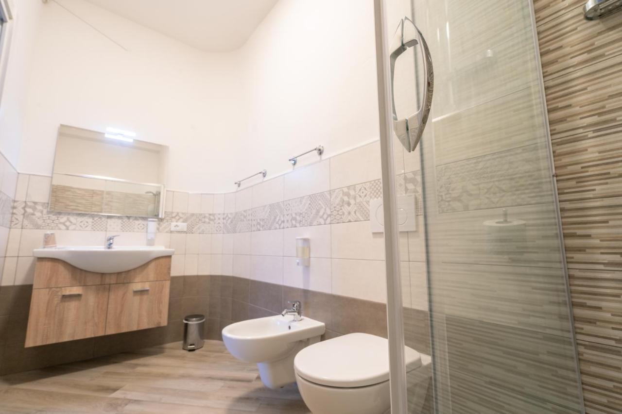 Domoblu Camere In Centro Tortolì Екстериор снимка
