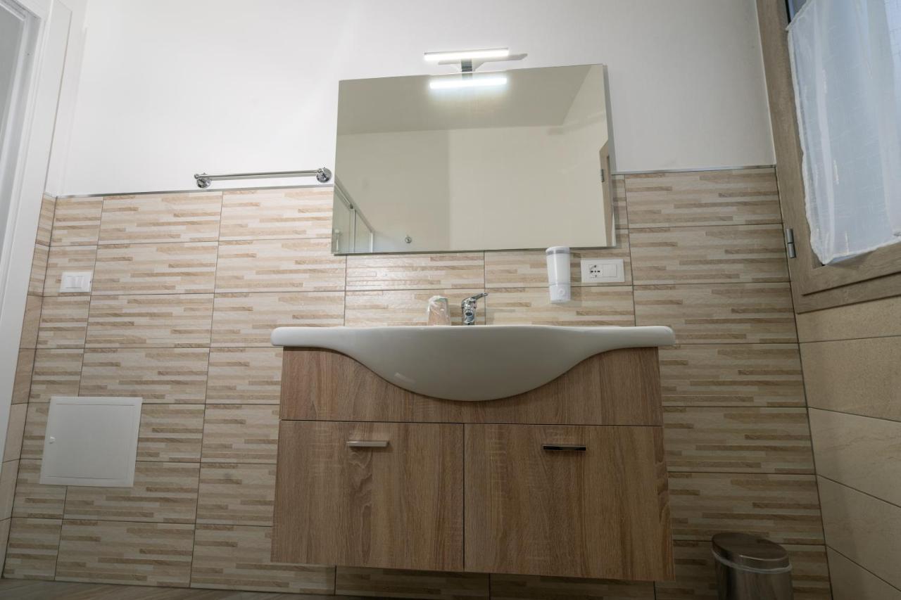 Domoblu Camere In Centro Tortolì Екстериор снимка