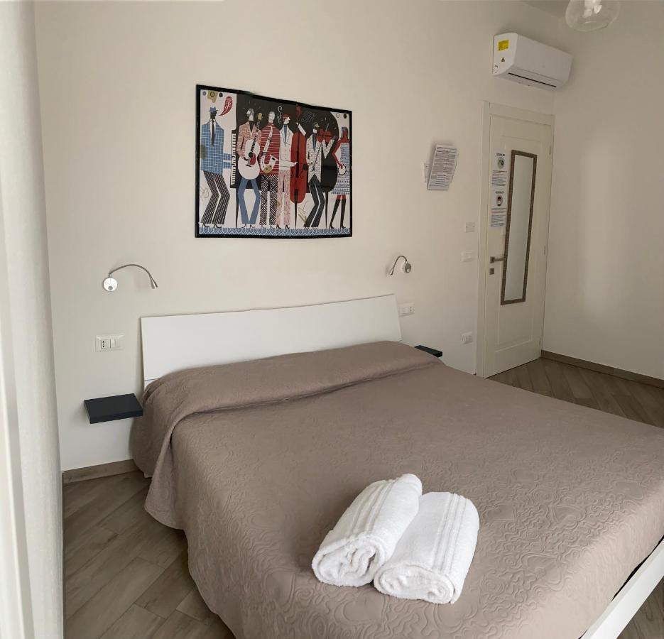 Domoblu Camere In Centro Tortolì Екстериор снимка